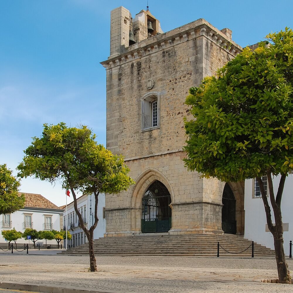 Local detail connected to California to Portugal